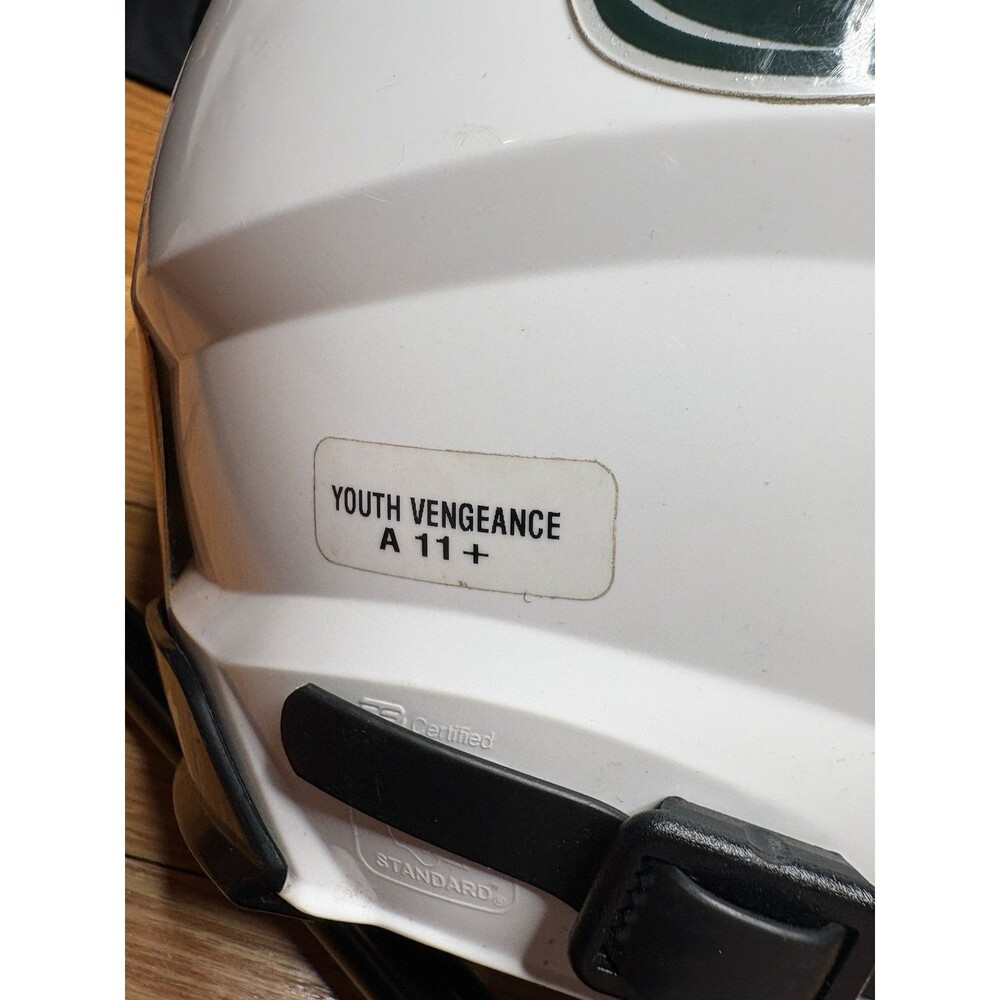 Schutt Youth Vengeance A11+ Football Helmet Medium White Green Face Mask - Picture 4 of 8